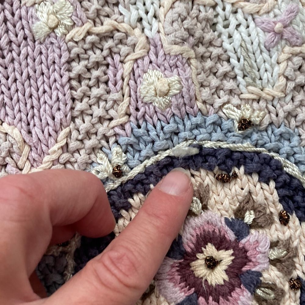 Vintage Jennifer Reed Hand Knit Embroidered Floral Winter Sweater Medium - Picture 14 of 16